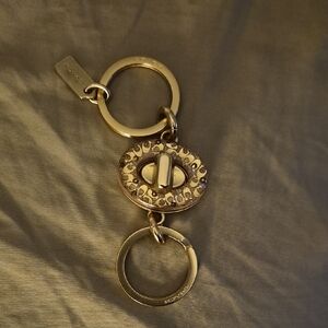 Gold Keychain with Turn Lock Design